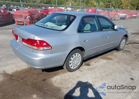 2001 Honda Accord 2.3 Lx из США, поврежденный, VIN 1HGCG66561A082456